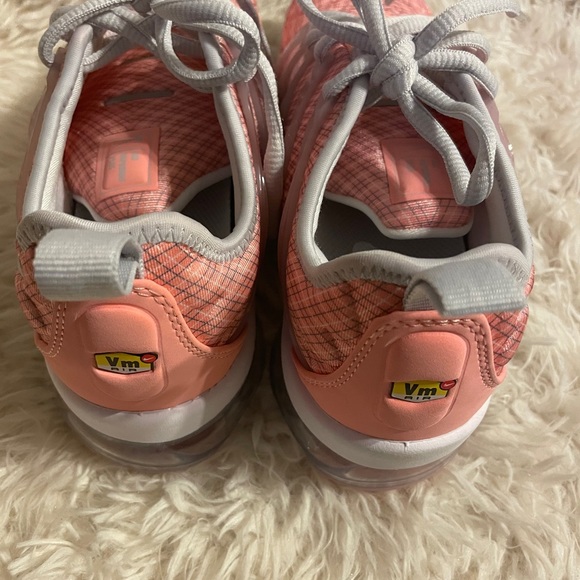 Nike Air VaporMax Plus Sneaker - Picture 3 of 7
